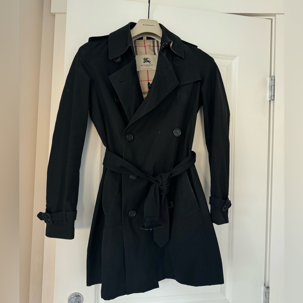 Burberry Black Trench Coat with Belt and Epaulettes